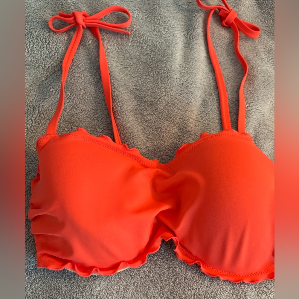 NWT Shade & Shore Coral Red Ruffle Trim Bikini Top Lightly Lined 36C Underwire - Picture 2 of 5